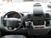 Foto 2 de PEUGEOT BOXER 330 L1H1 2.2 HDI COMBI 100 Comfort 