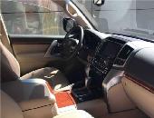 Foto 4 de Toyota Land Cruiser 200 4.5D-4D VxL 286CV