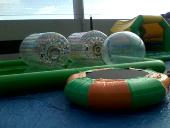 Foto 1 de Esferaton Sphereing Barcelona Hinchables Zorbing Zorb ball Quads venta y alquiler de atracciones infantiles Barcelona