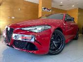 Foto 1 de Alfa Romeo Giulia 2.9 T Quadrifoglio Aut. 510