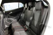 Foto 4 de Mercedes Gla 200 Amg Line 7g-dct